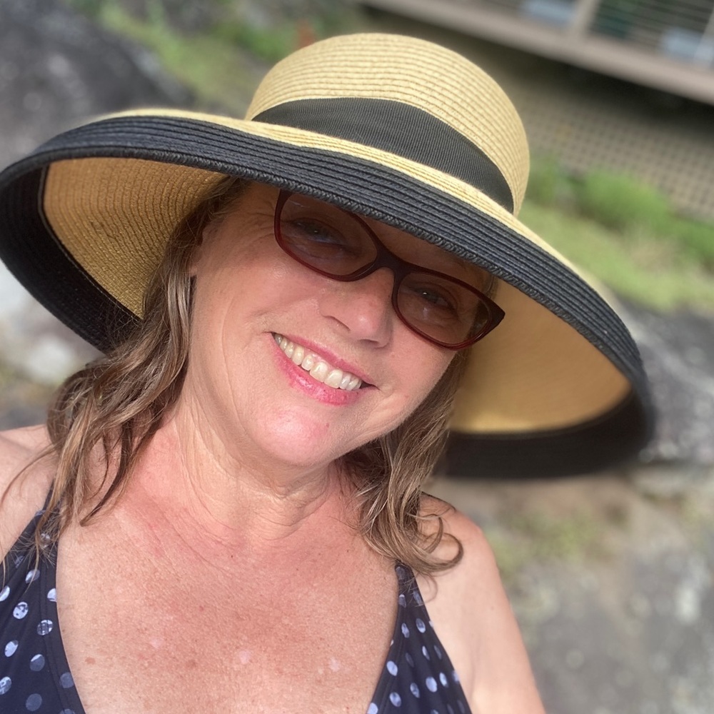 Meet your Posher, Andrea